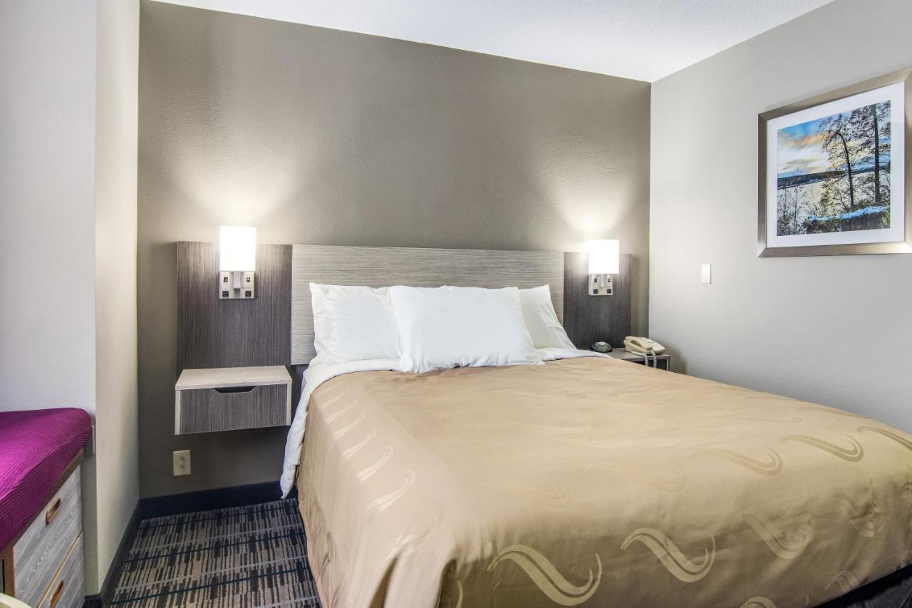Quality Inn & Suites Grove City-Outlet Mall Eksteriør billede