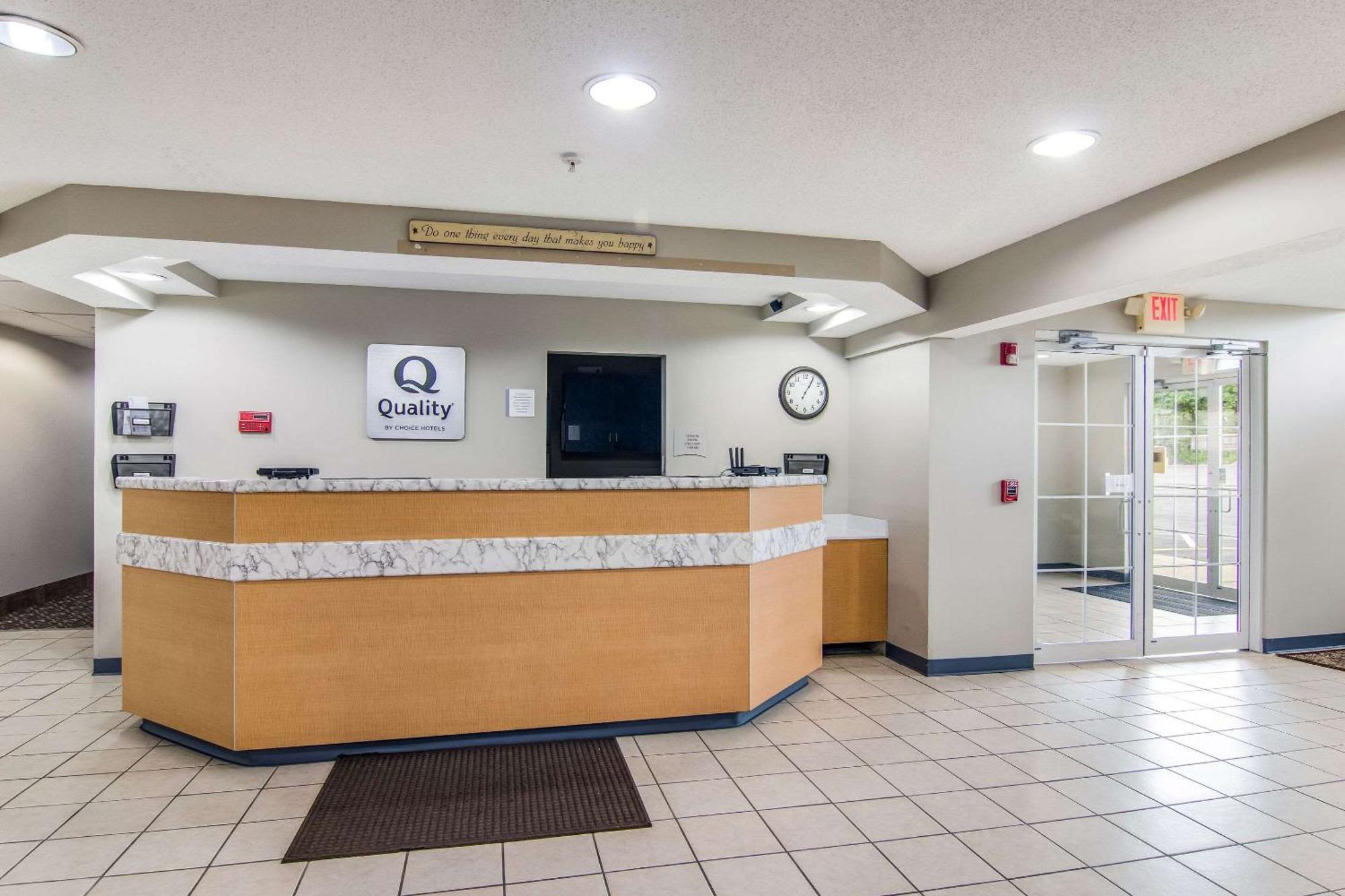 Quality Inn & Suites Grove City-Outlet Mall Eksteriør billede